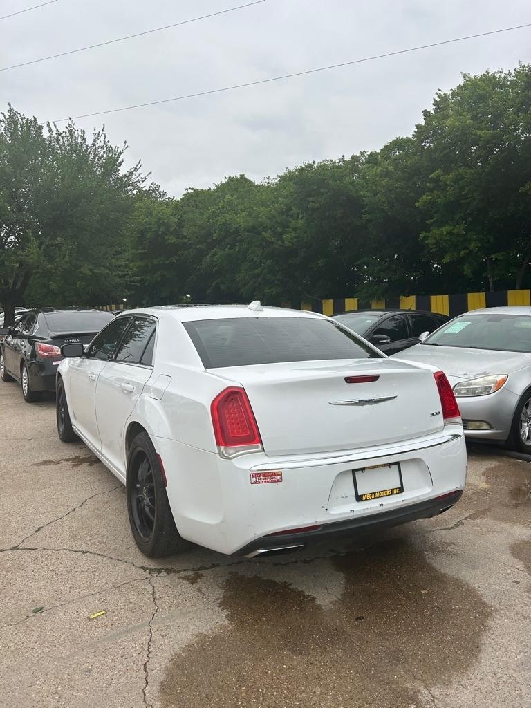 Chrysler 300  2015