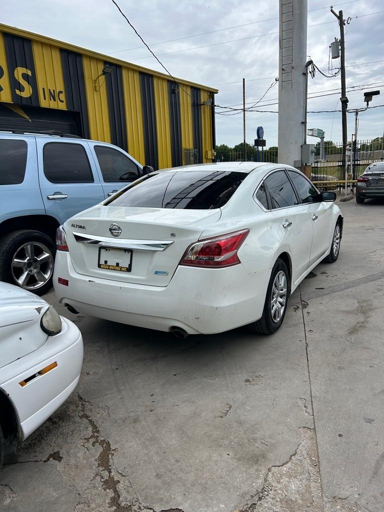 Nissan Altima  2013