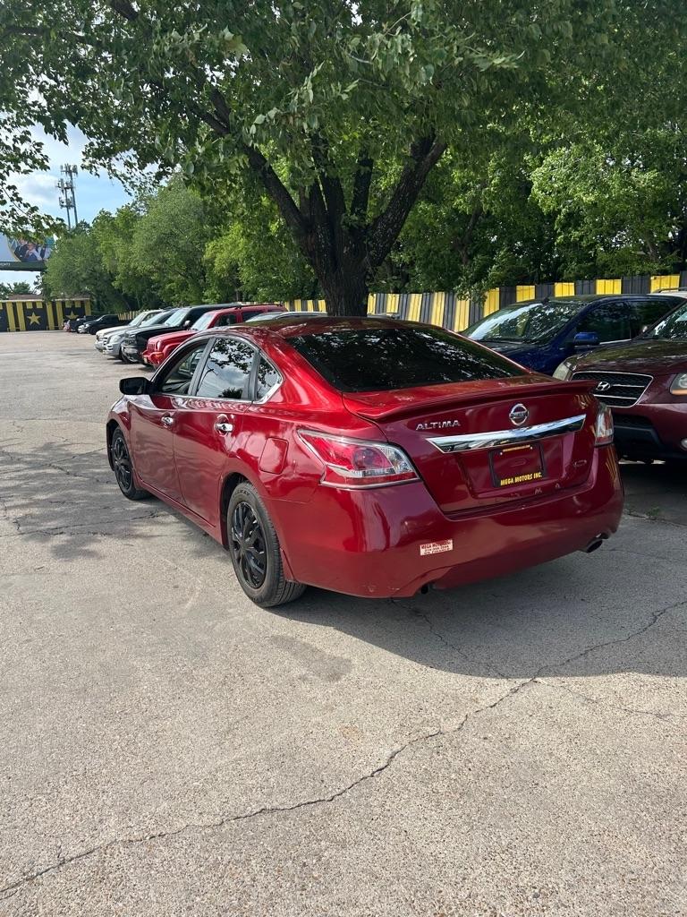 Nissan Altima  2015