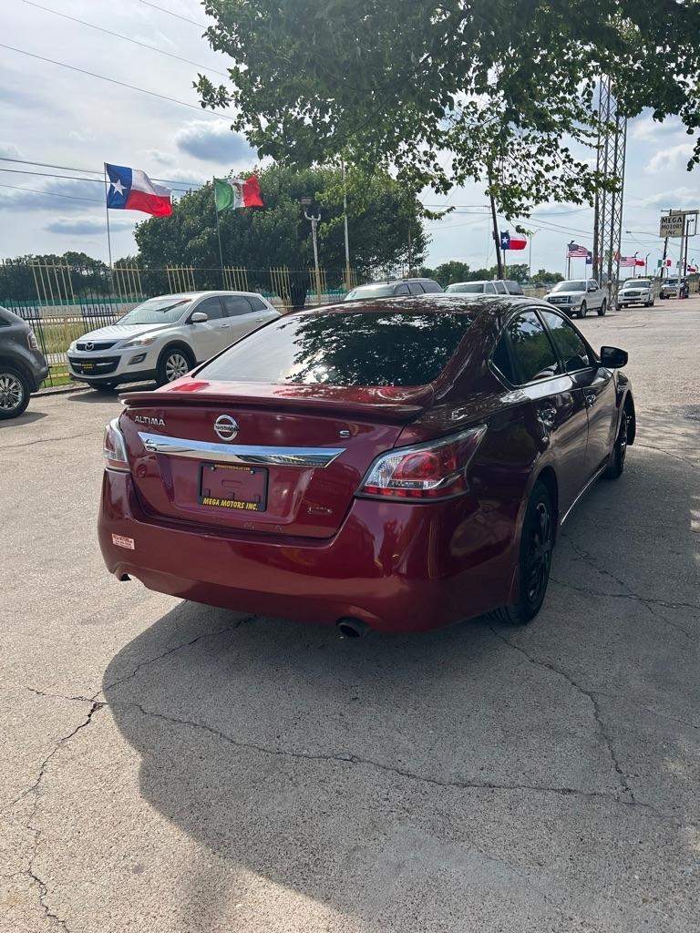 Nissan Altima  2015