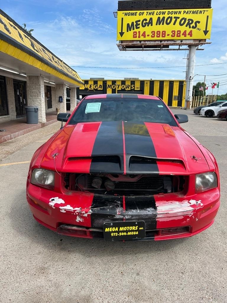 Ford Mustang  2005