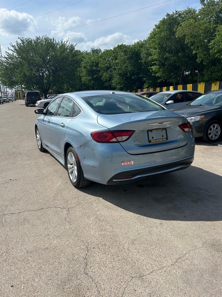Chrysler 200  2015
