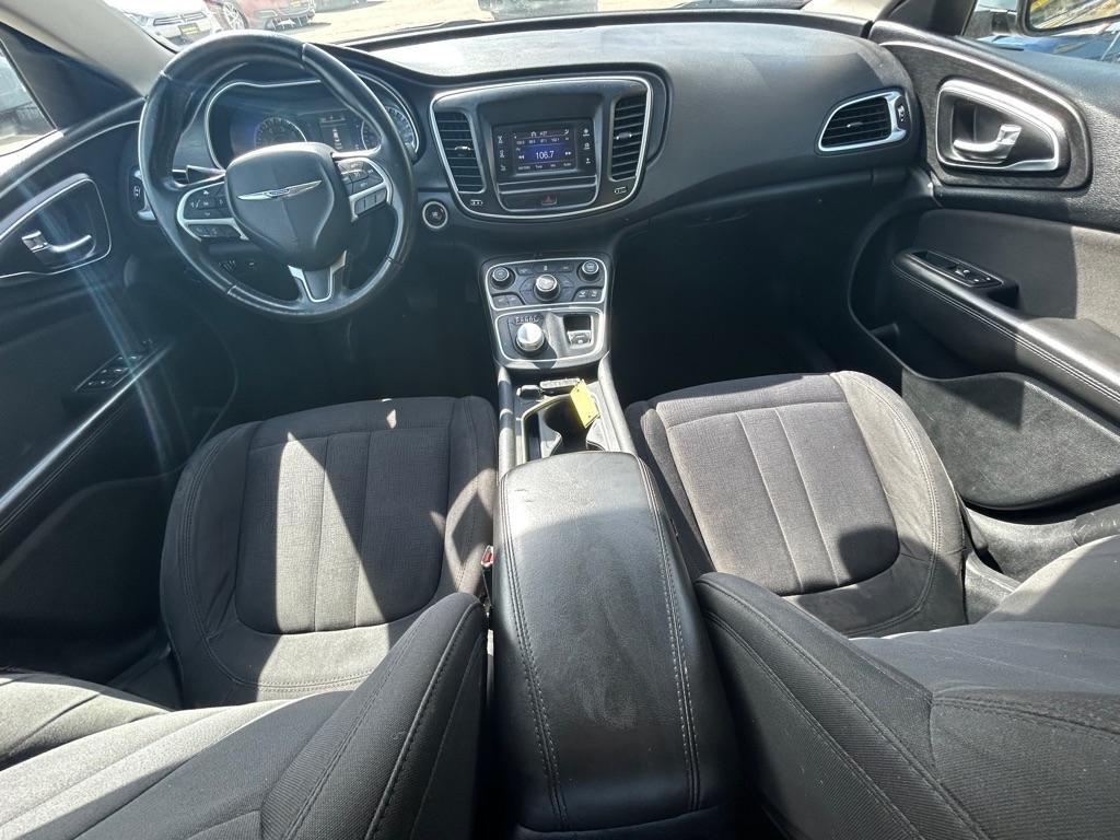 Chrysler 200  2015