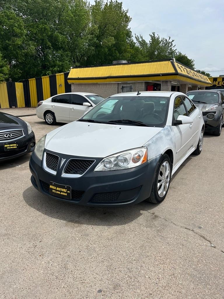 Pontiac G6  2010