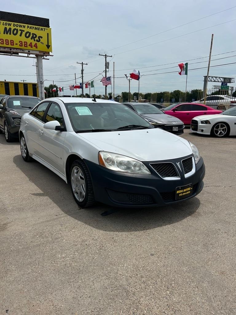 Pontiac G6  2010