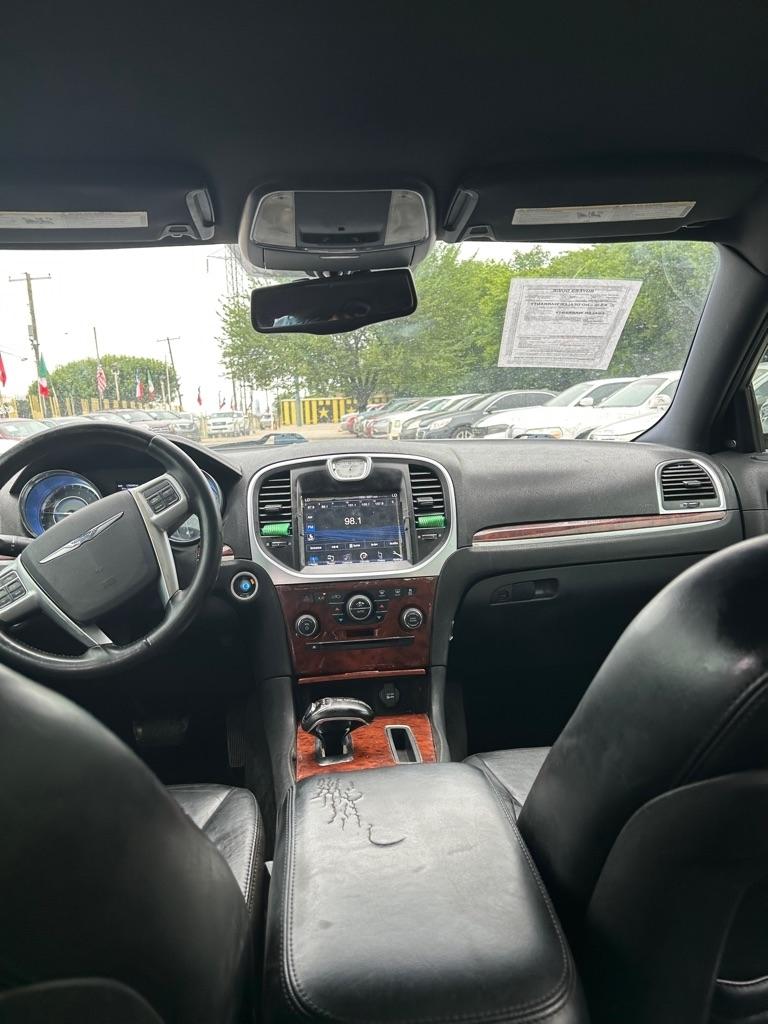 Chrysler 300  2012
