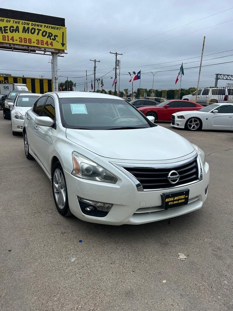 Nissan Altima  2015