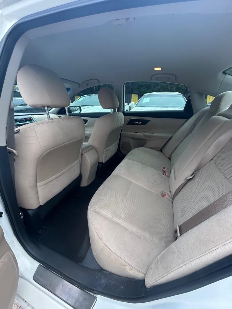 Nissan Altima  2015