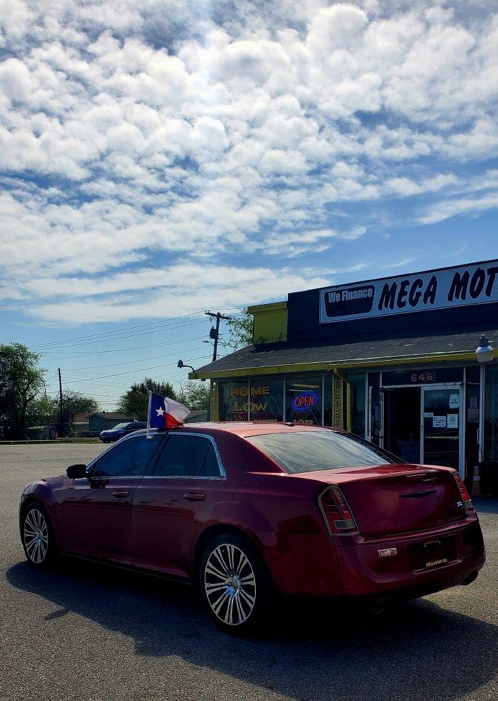 Chrysler 300  2014