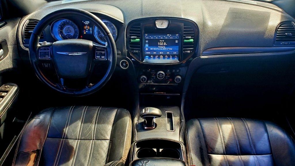 Chrysler 300  2014