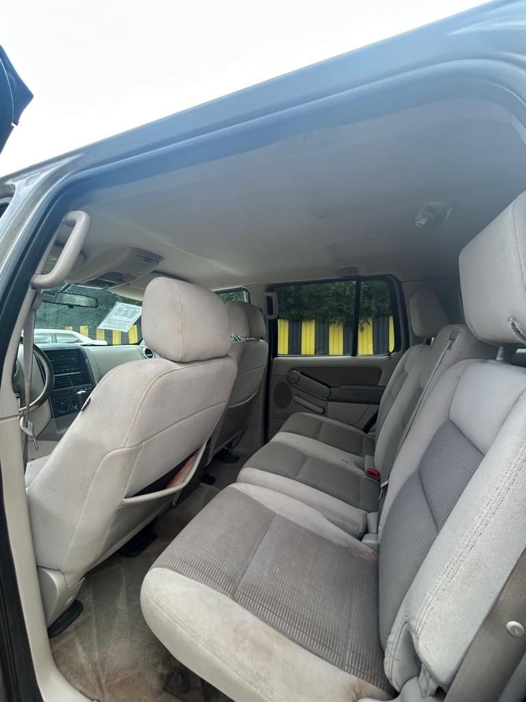 Ford Explorer  2006