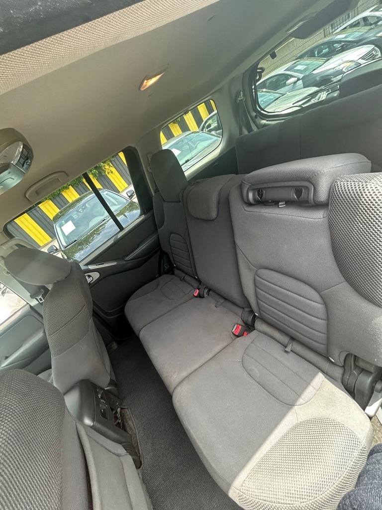 Nissan Pathfinder  2012