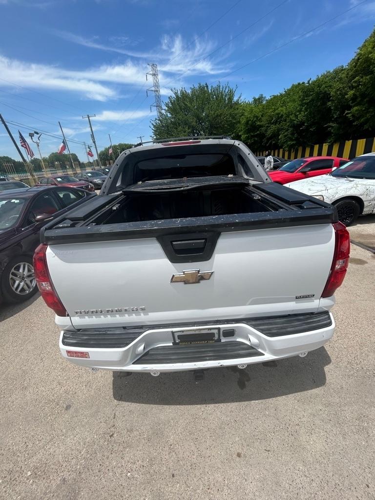 Chevrolet Avalanche  2011