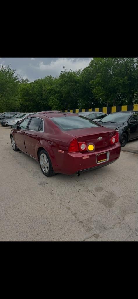 Chevrolet Malibu  2011