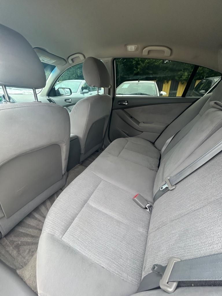 Nissan Altima  2012