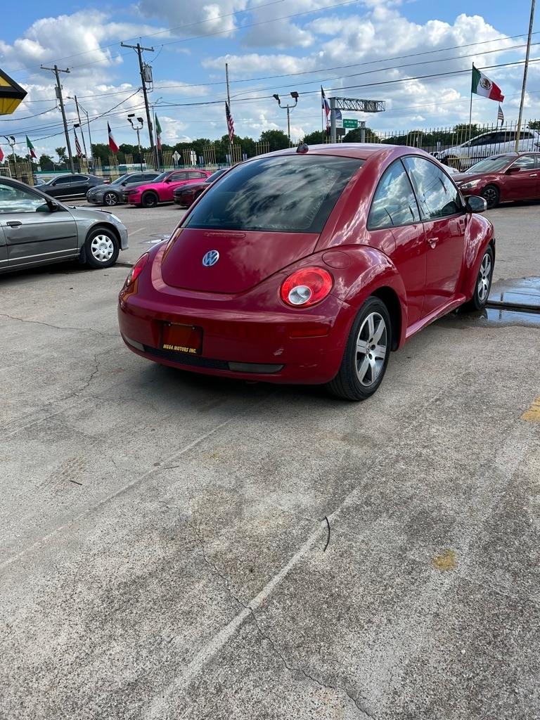 Volkswagen New Beetle  2006