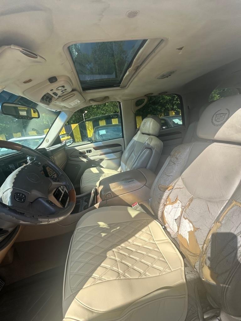 Cadillac Escalade  2003
