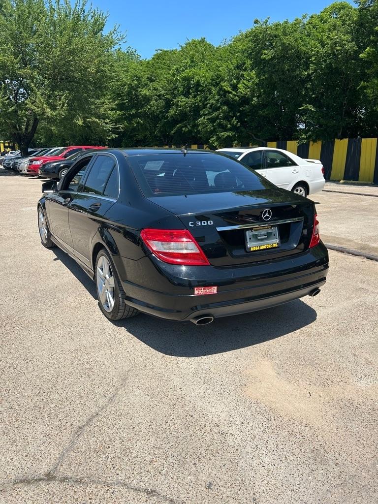 Mercedes-Benz C-Class  2011