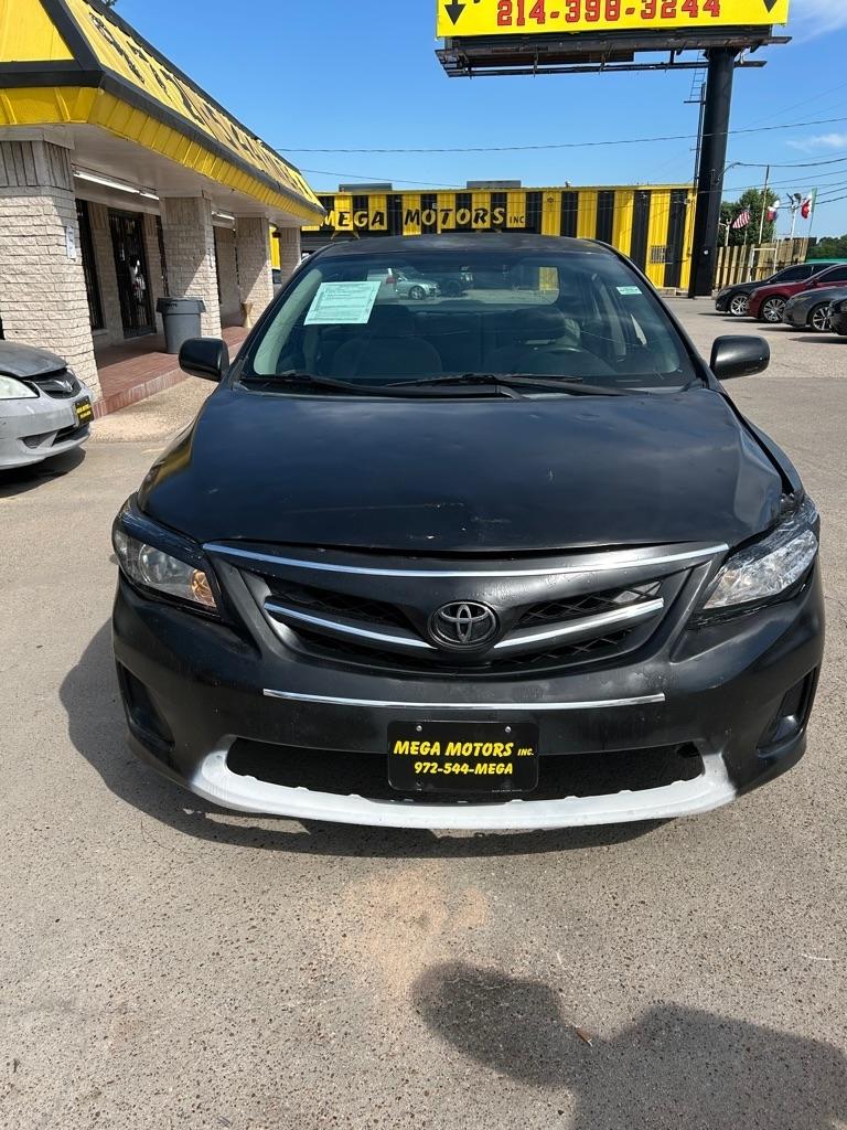Toyota Corolla  2011