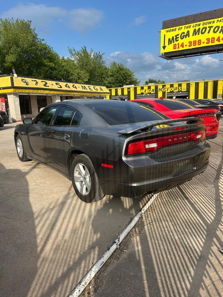 2011 Dodge Charger SE's photo