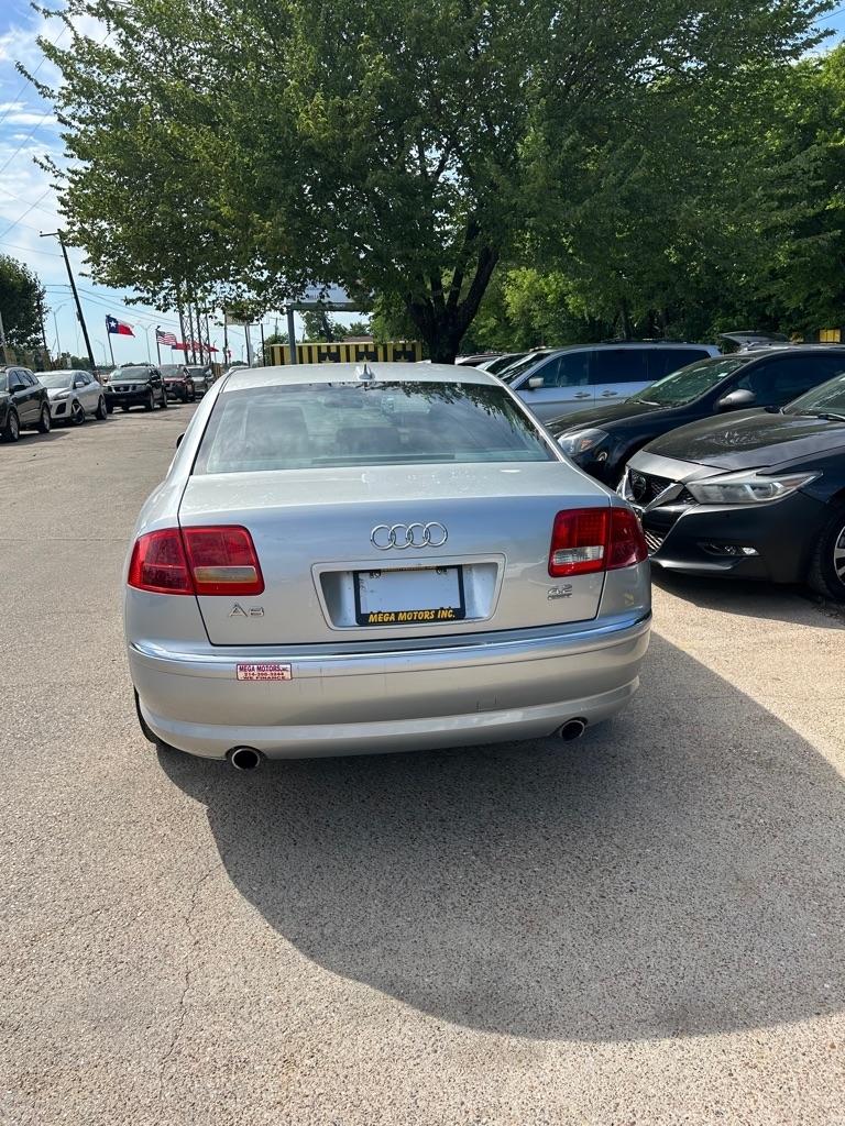 Audi A8  2006