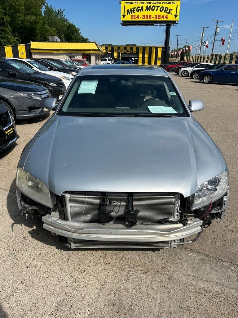 Audi A8  2006
