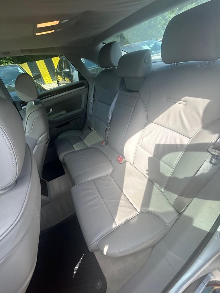 Audi A8  2006