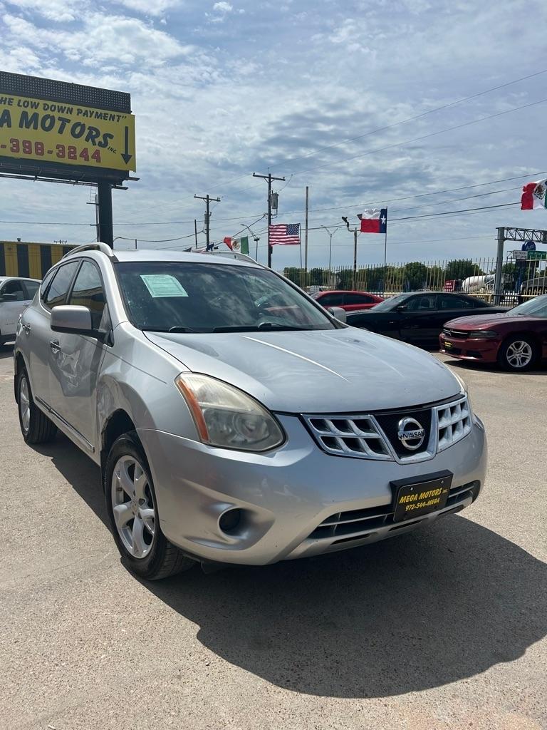 Nissan Rogue  2011