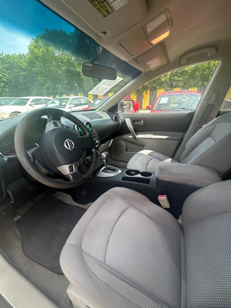 Nissan Rogue  2011