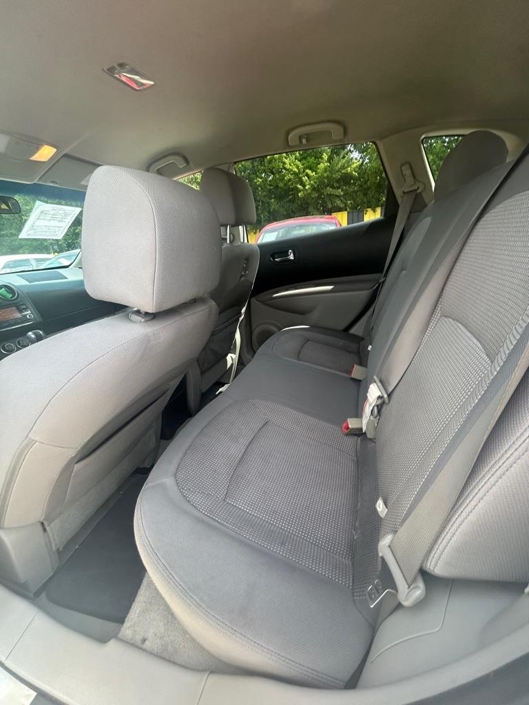Nissan Rogue  2011