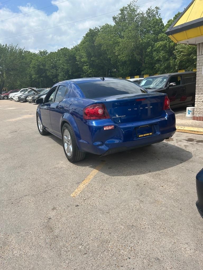 Dodge Avenger  2013
