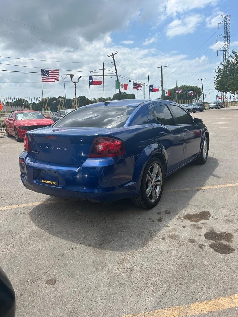 Dodge Avenger  2013
