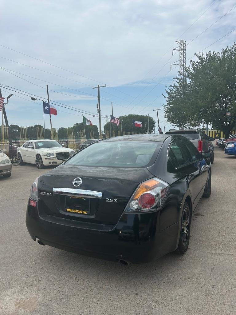 Nissan Altima  2012