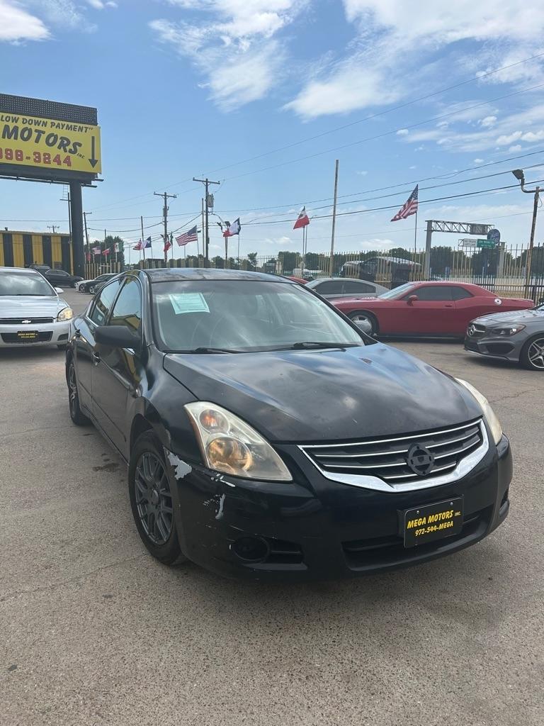 Nissan Altima  2012
