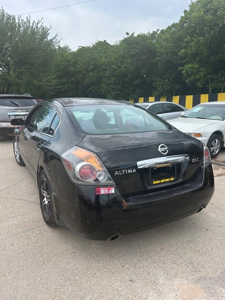 Nissan Altima  2012