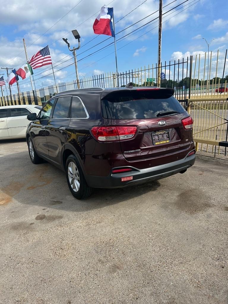 2017 Kia Sorento LX AT's photo