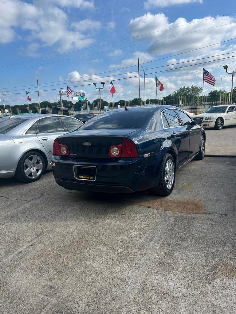 Chevrolet Malibu  2010