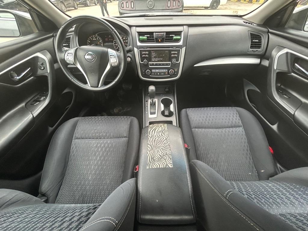 Nissan Altima  2016