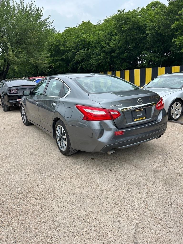 Nissan Altima  2016