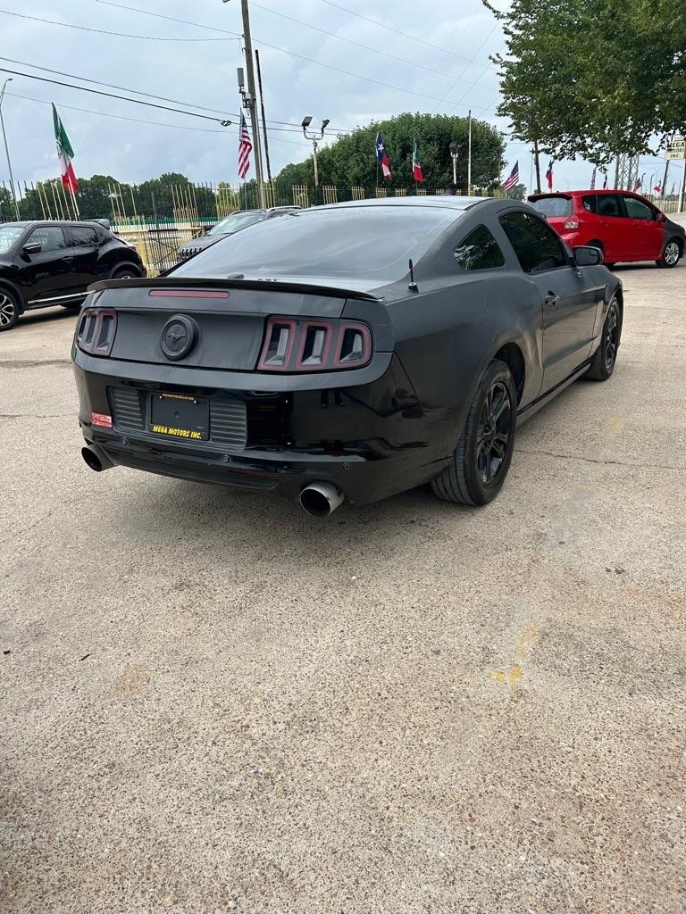 Ford Mustang  2013