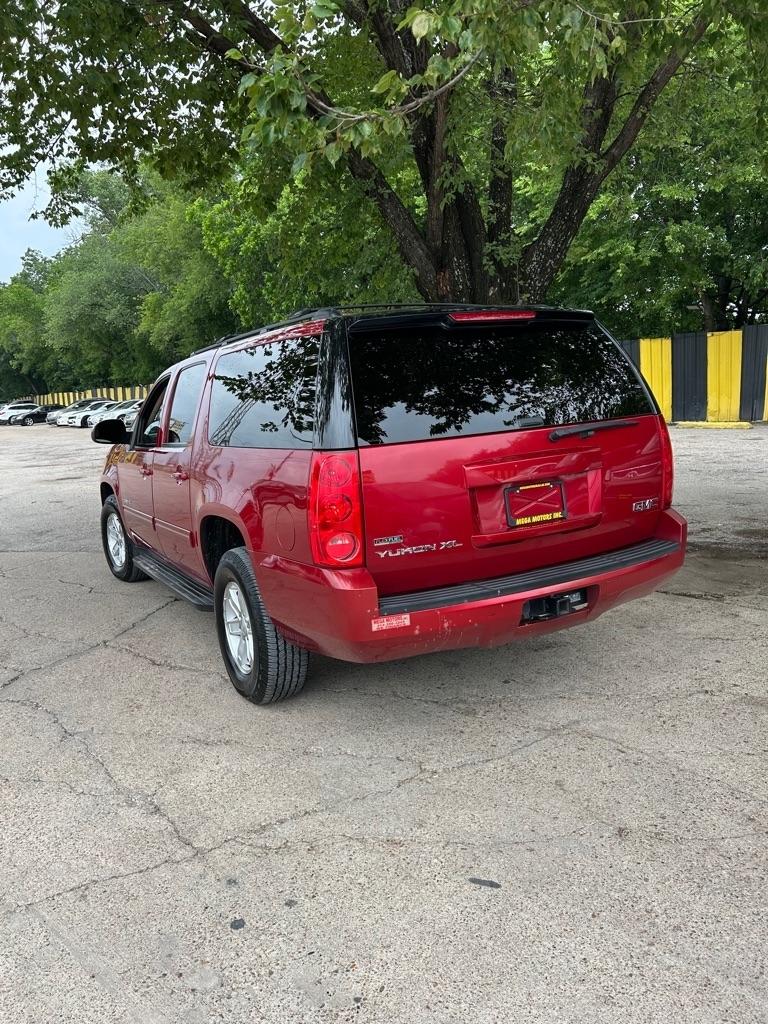 GMC Yukon XL  2012