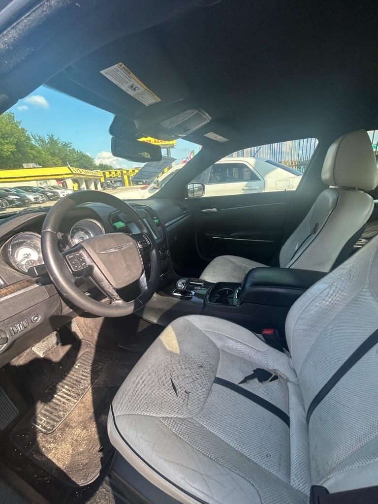 Chrysler 300  2014