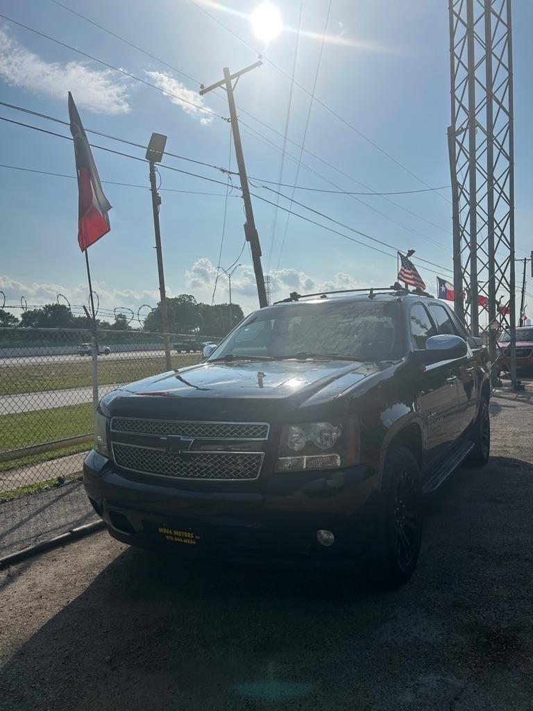 Chevrolet Avalanche  2012