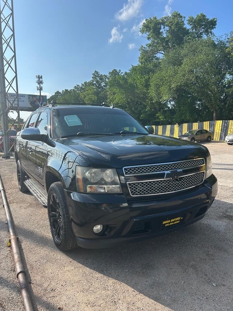 Chevrolet Avalanche  2012