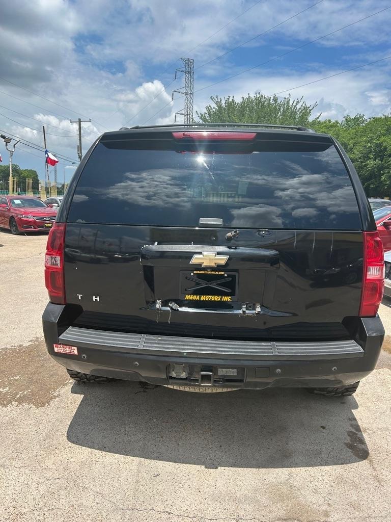 Chevrolet Tahoe  2004
