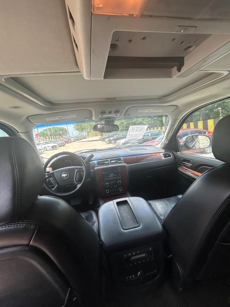 Chevrolet Tahoe  2004