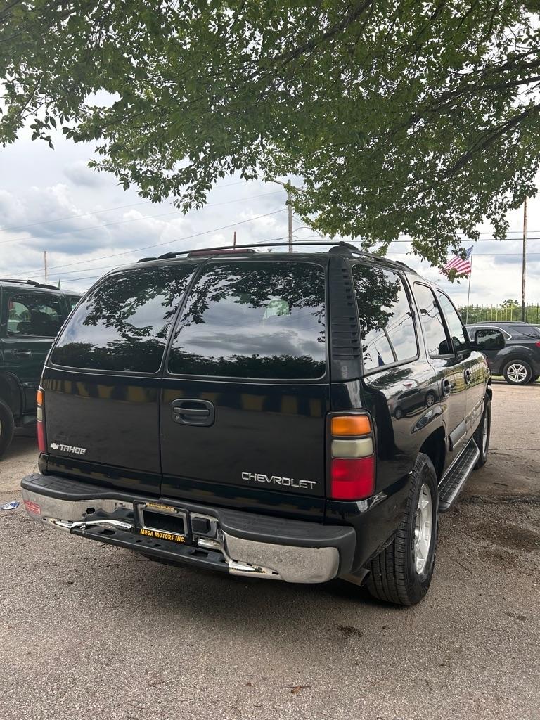 2004 Chevrolet Tahoe 2-Wheel Drive LS's photo