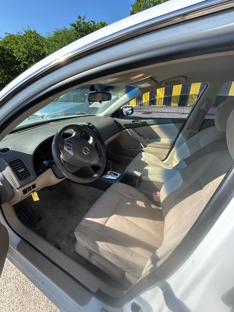 Nissan Altima  2012