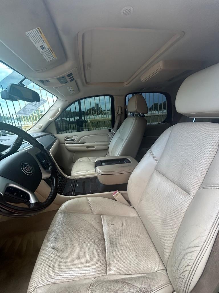 Cadillac Escalade  2008