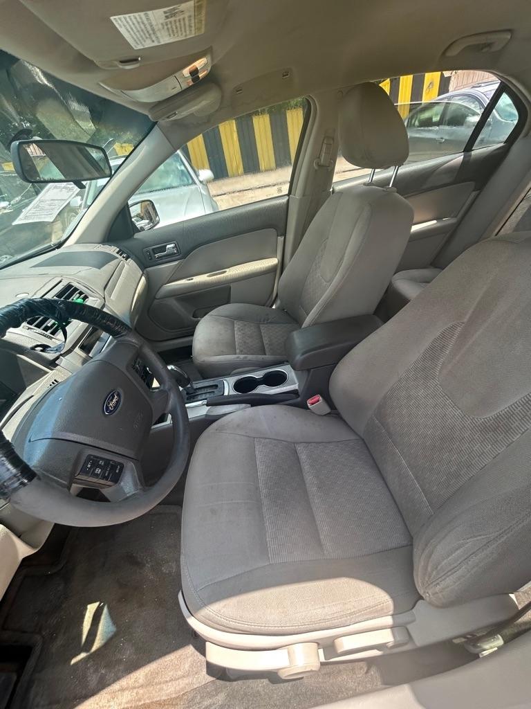 Ford Fusion  2010